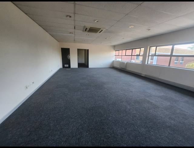 574M² OFFICE TO LET IN RANDJESPARK